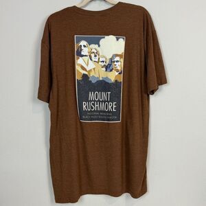 Mount Rushmore Brown Graphic T-shirt XL